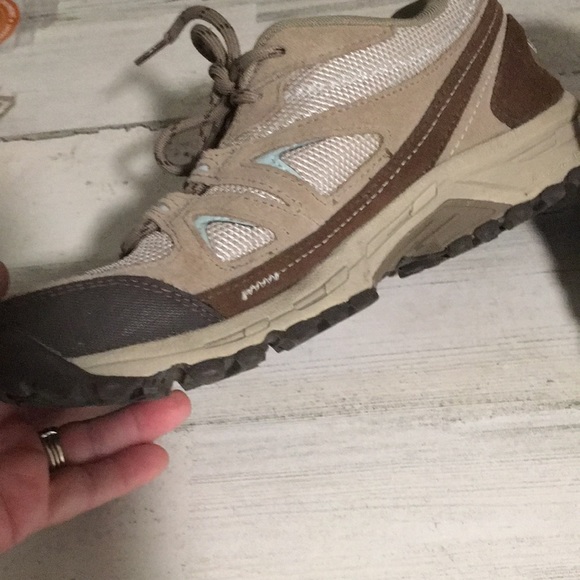 New Balance 606 woman’s brown/tan/blue lace up sneakers size 8B - Picture 6 of 7